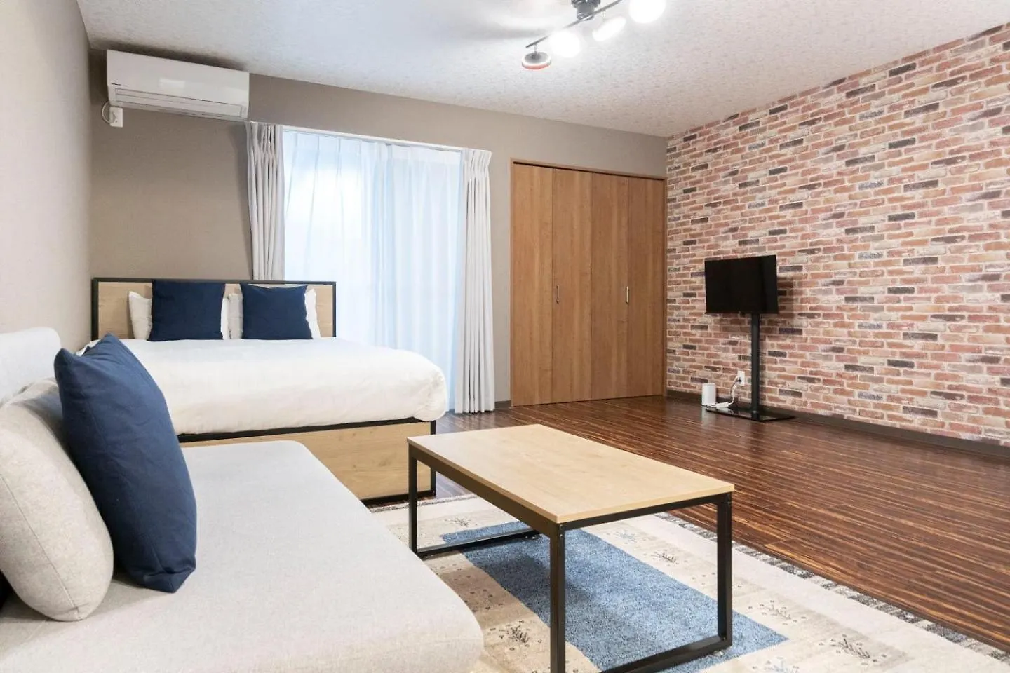 Osaka House Sinkan Japonya