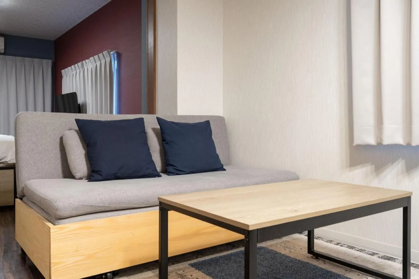 Osaka House Sinkan 0*,