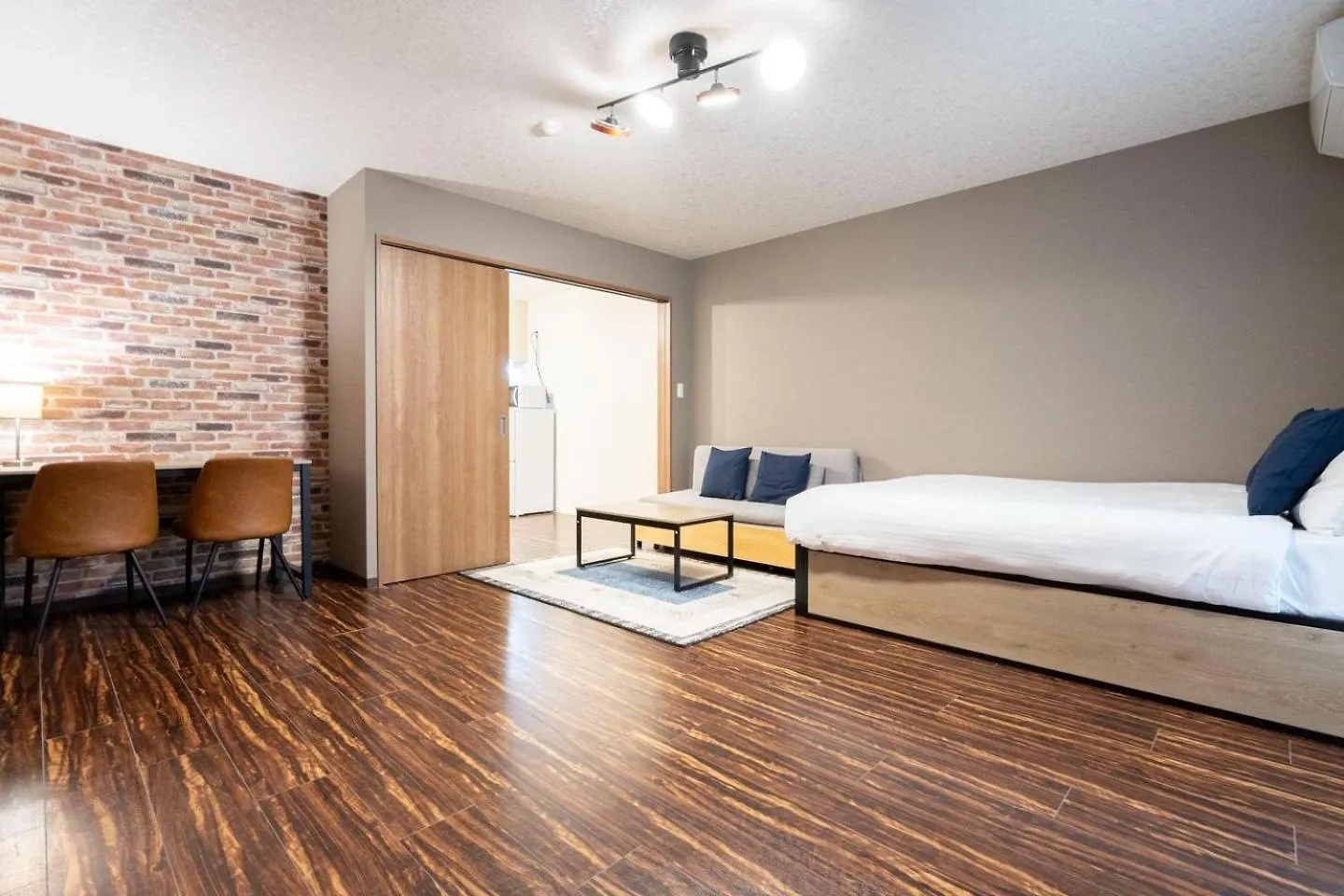 Apartment Osaka House Sinkan Japan